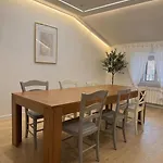 Apartment Riflesso - Attico Di Design Per Famiglie E Gruppi